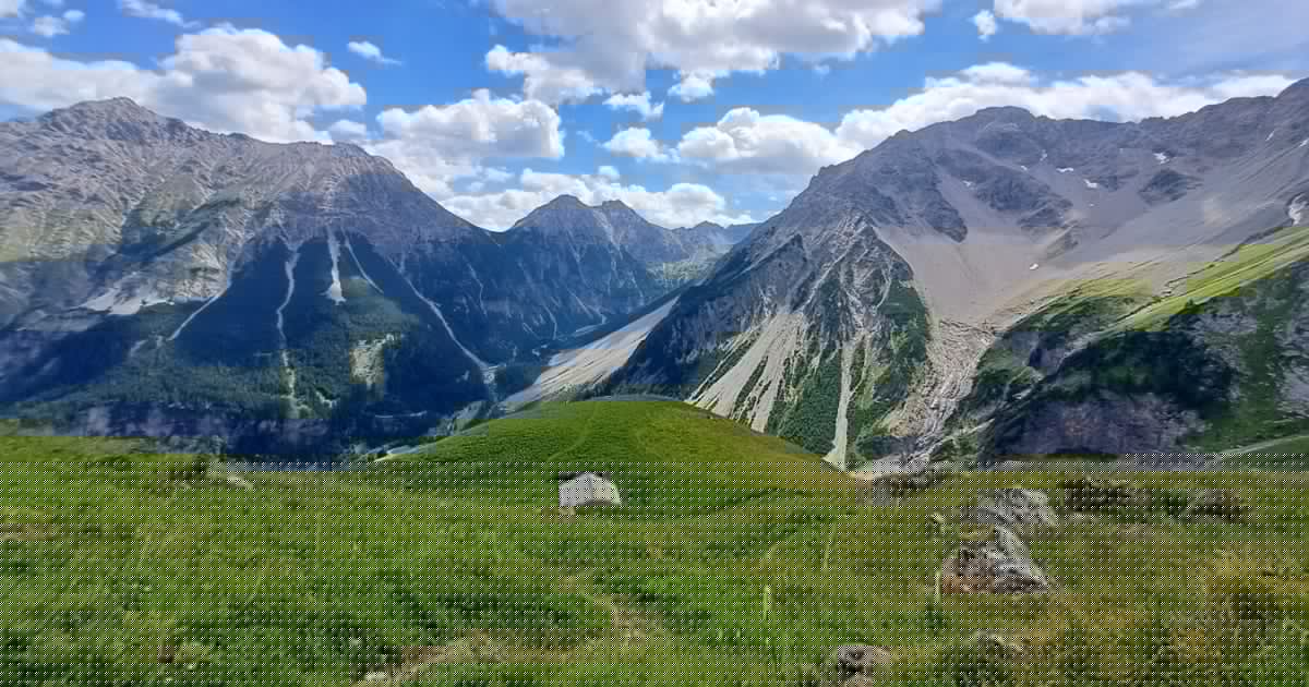 Schönste Wanderrouten - Mottakopf: „Aussichtskuppe“ zwischen zwei Tälern