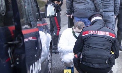 Trovati tre cadaveri in un bosco nel Messinese, sui corpi ferite d’arma da fuoco