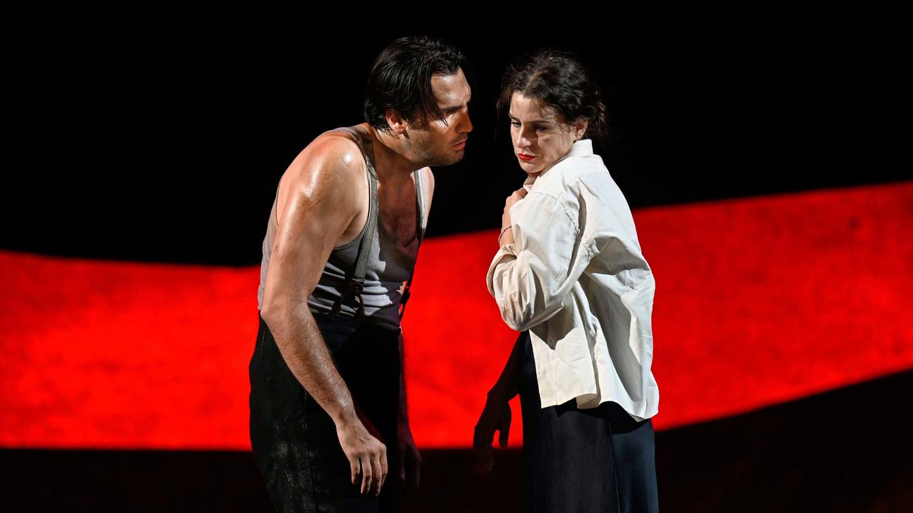Salzburger Festspiele: Auf in den Kampf, Torehehehero