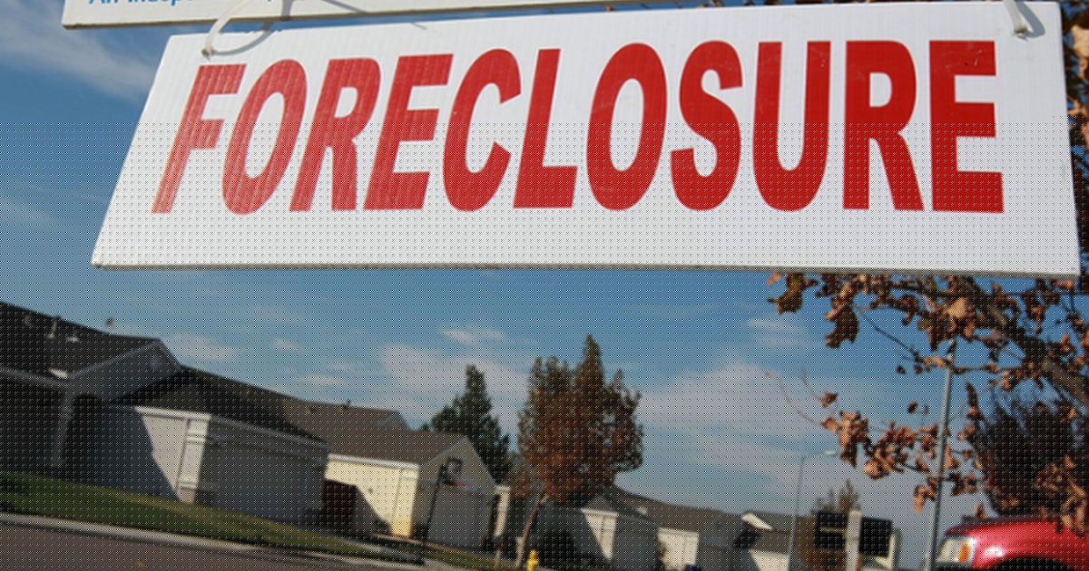 Cash-strapped HOAs ramp up foreclosures against delinquent homeowners: report