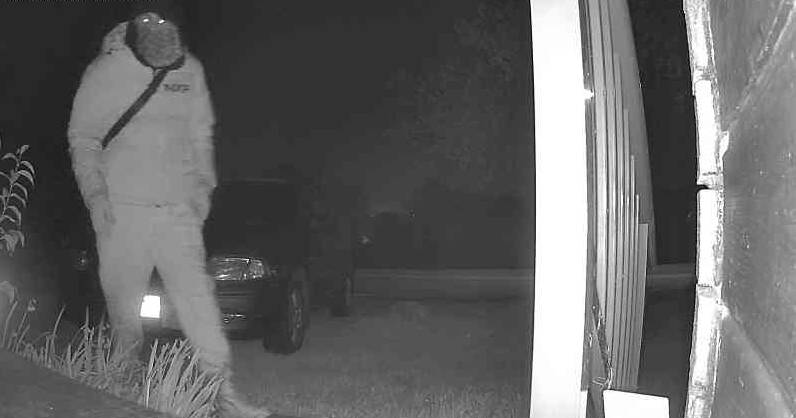 'Knife was produced and swung at my dad:' resident allegedly evades swings from machete-wielding burglars