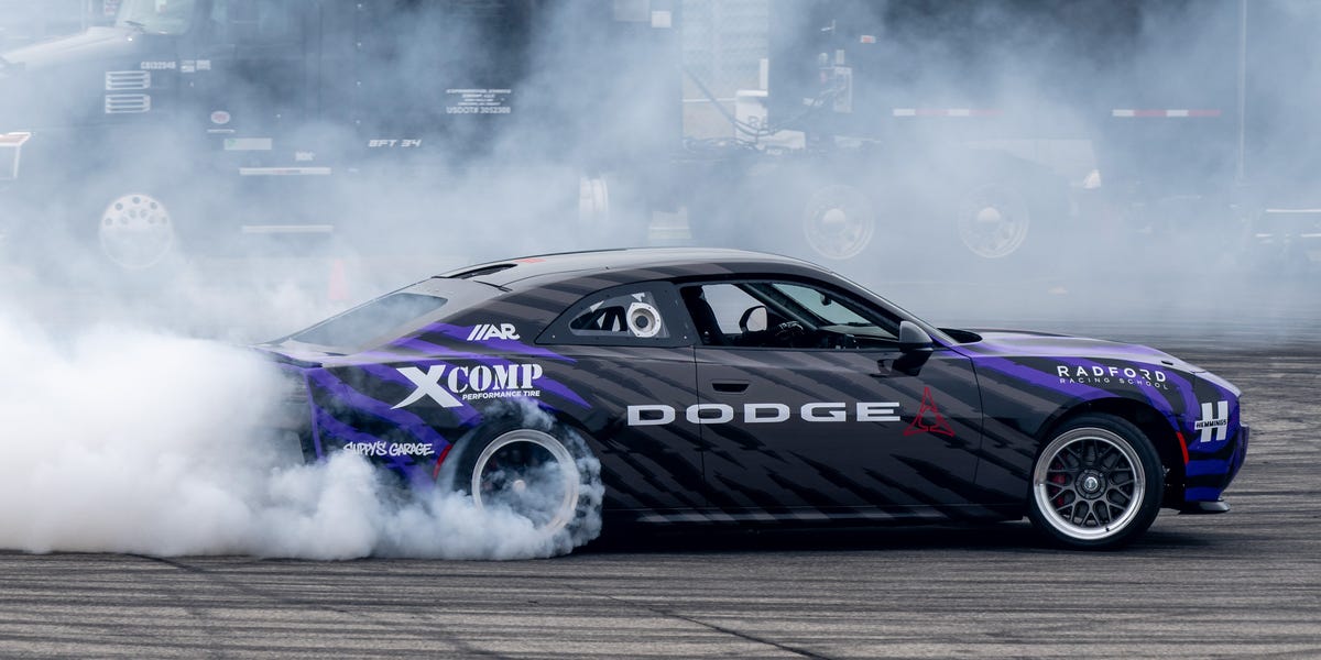 These Drift-Spec Dodge Chargers Have 750 HP and a Manual