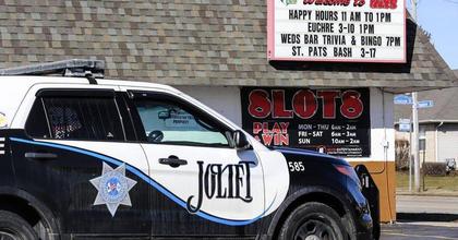 Trial begins for Crest Hill man charged with killing Joliet bartender