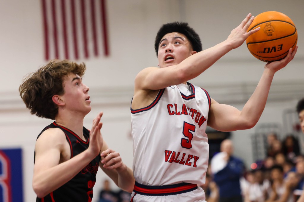 Basketball roundup: Clayton Valley’s suffocating defense smothers Campolindo in blowout DAL win
