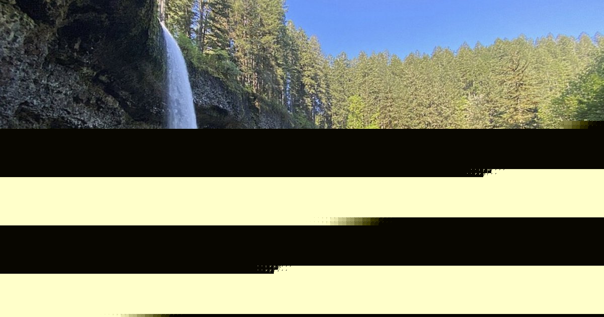 Tourist Falls to Death After Entering 'Closed Area' to Take Pictures at Waterfall in Oregon