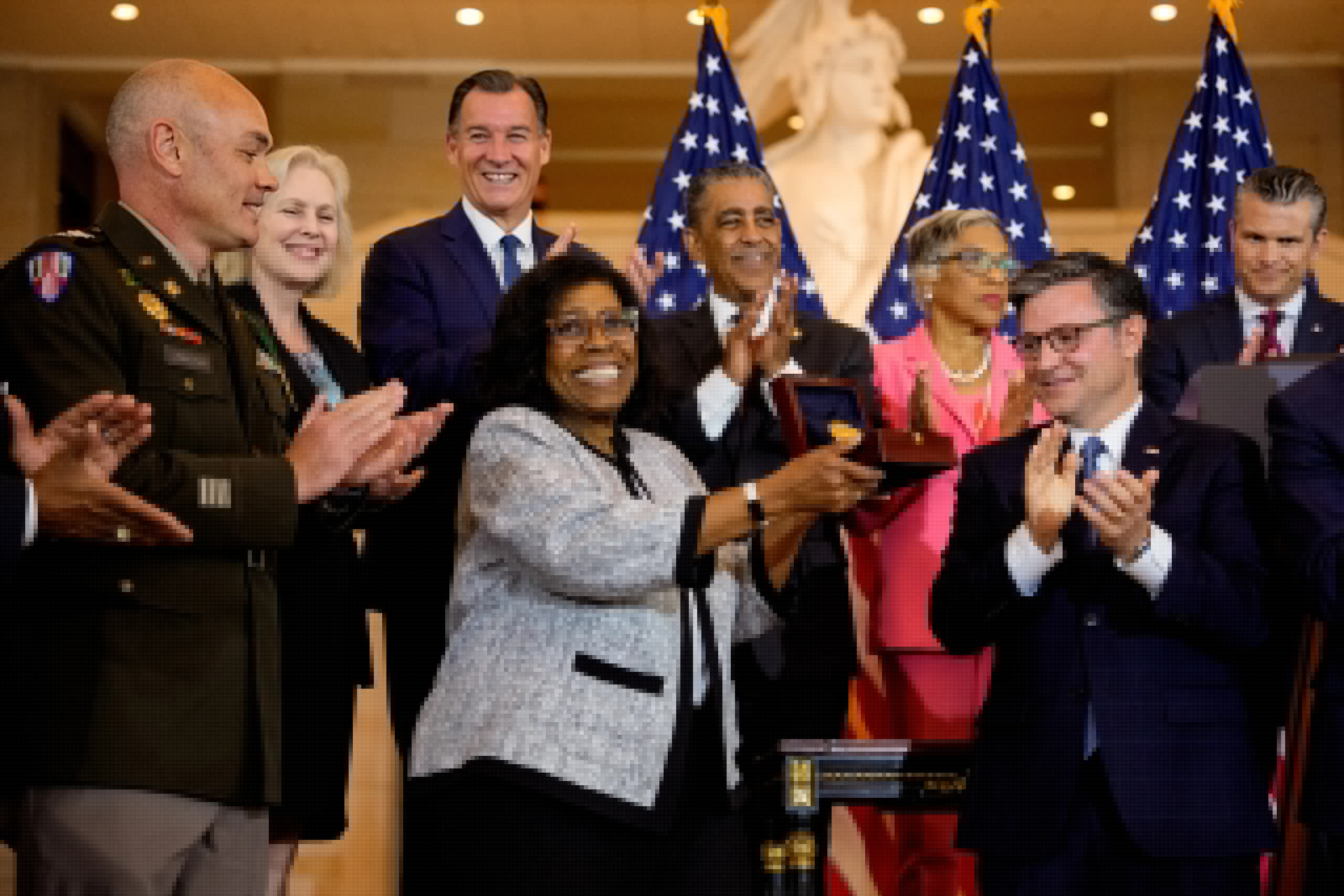 Amid debate about U.S. history, Harlem Hellfighters receive Congressional Gold Medal