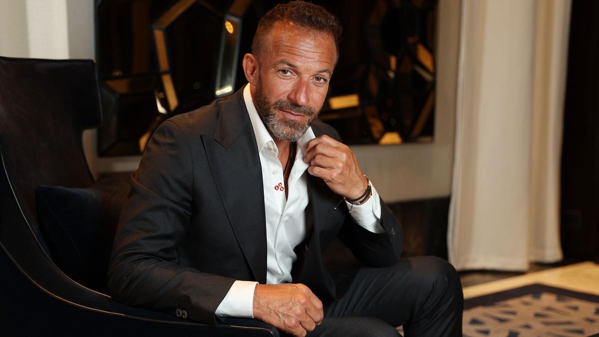 Calcio Italiano: Football icons Alessandro Del Piero, Christian Vieri pump up Juventus and Inter Milan clash