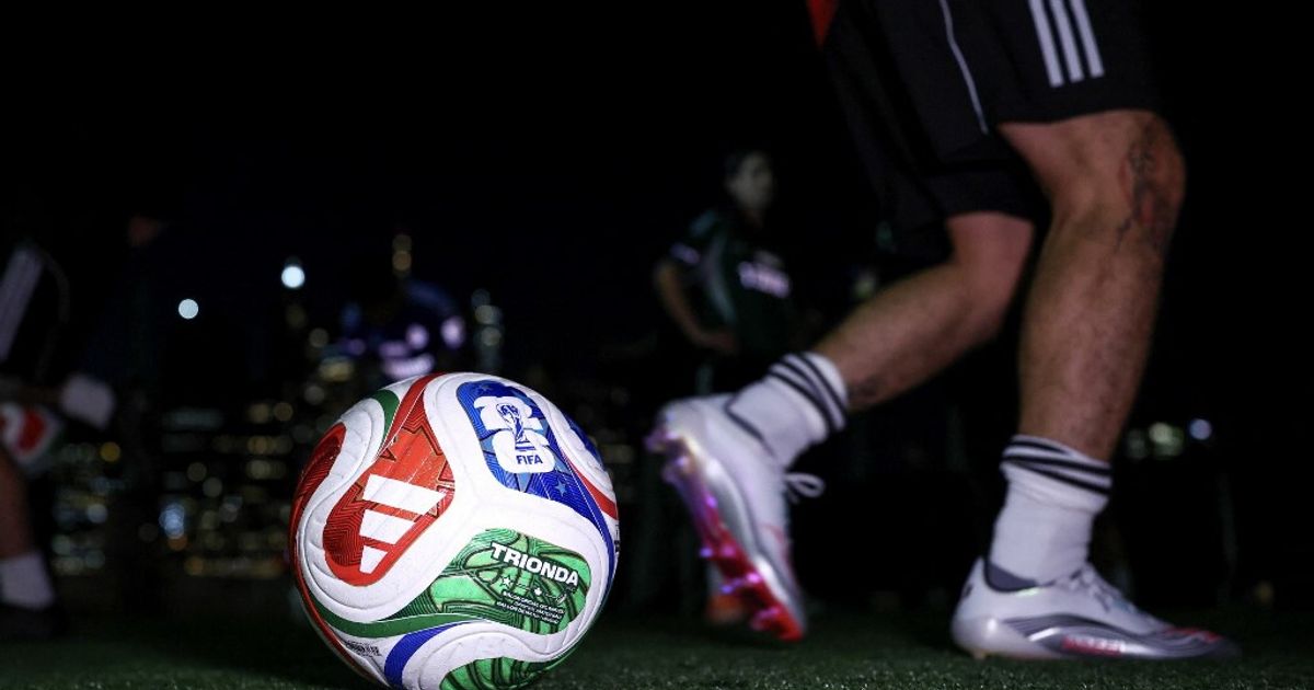 La Fifa presenta 'Trionda', il pallone (tecnologico) dei mondiali