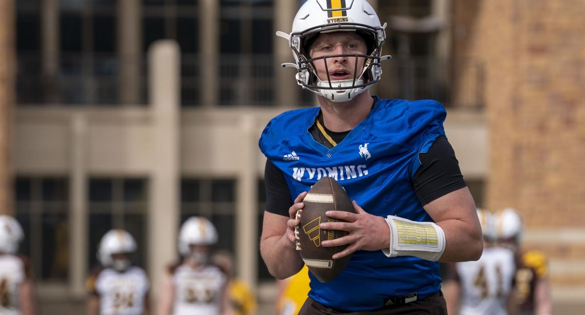 A Look Inside the Cowboys' Quarterback Room