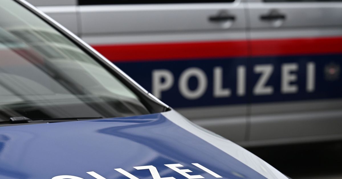 Ehrlicher Autofahrer meldete in Lienz Parkschaden: Polizei sucht nun den Besitzer