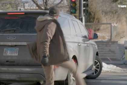 New video appears to show Alex Pretti confronting federal agents 11 days before fatal shooting