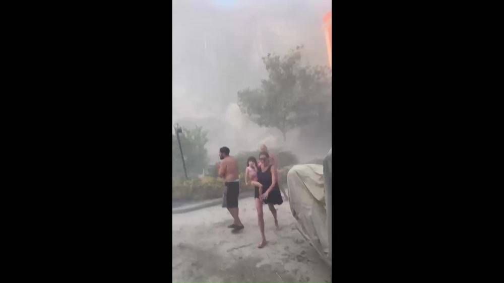 Terremoto a Napoli, il crollo a Pozzuoli: "Chiamate i pompieri". La paura e il sollievo