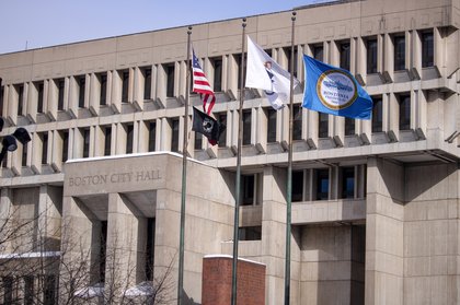 City Council passes resolution condemning ICE killings in Minneapolis, discusses financial empowerment in disenfranchised areas