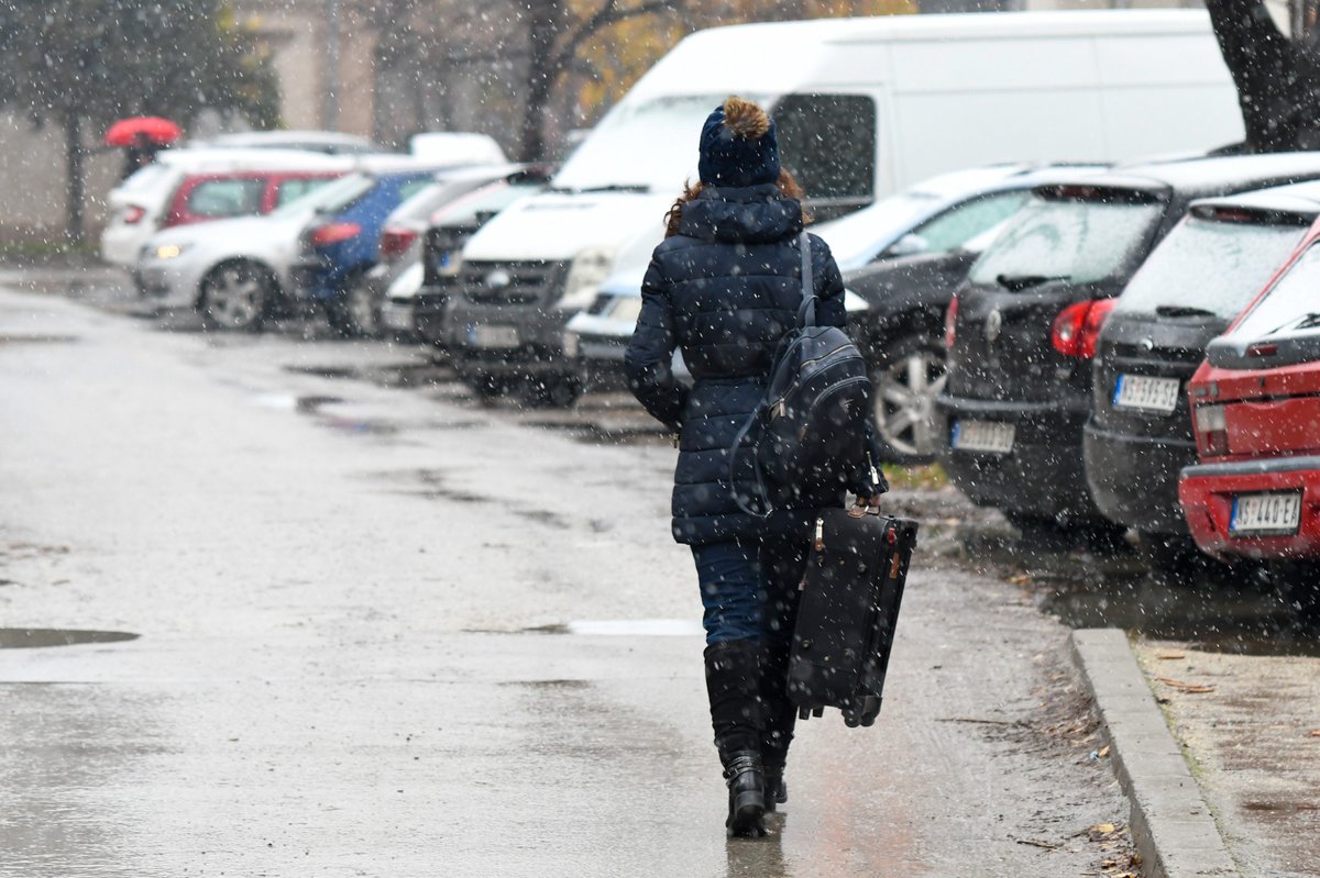 Zbog snega nema struje u nekoliko opština na jugu Srbije