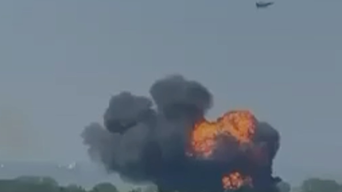 Turkish F-16 Fighter Jet Crashes During Training Flight; Pilot Ejects Safely | WATCH