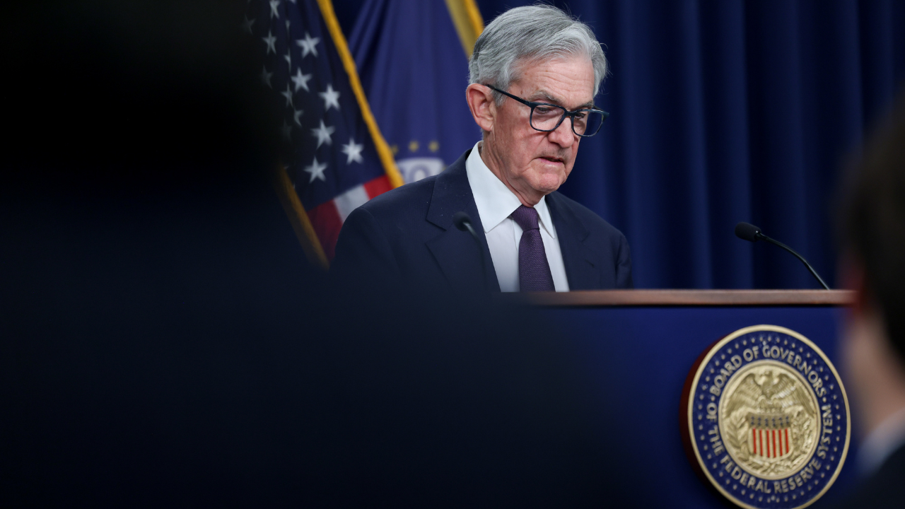 Powell sidesteps questions on DOJ investigation, successor, administration criticism