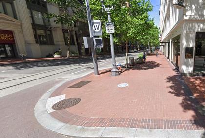 Portland councilor pursues hot dog urbanism with street vendor proposal
