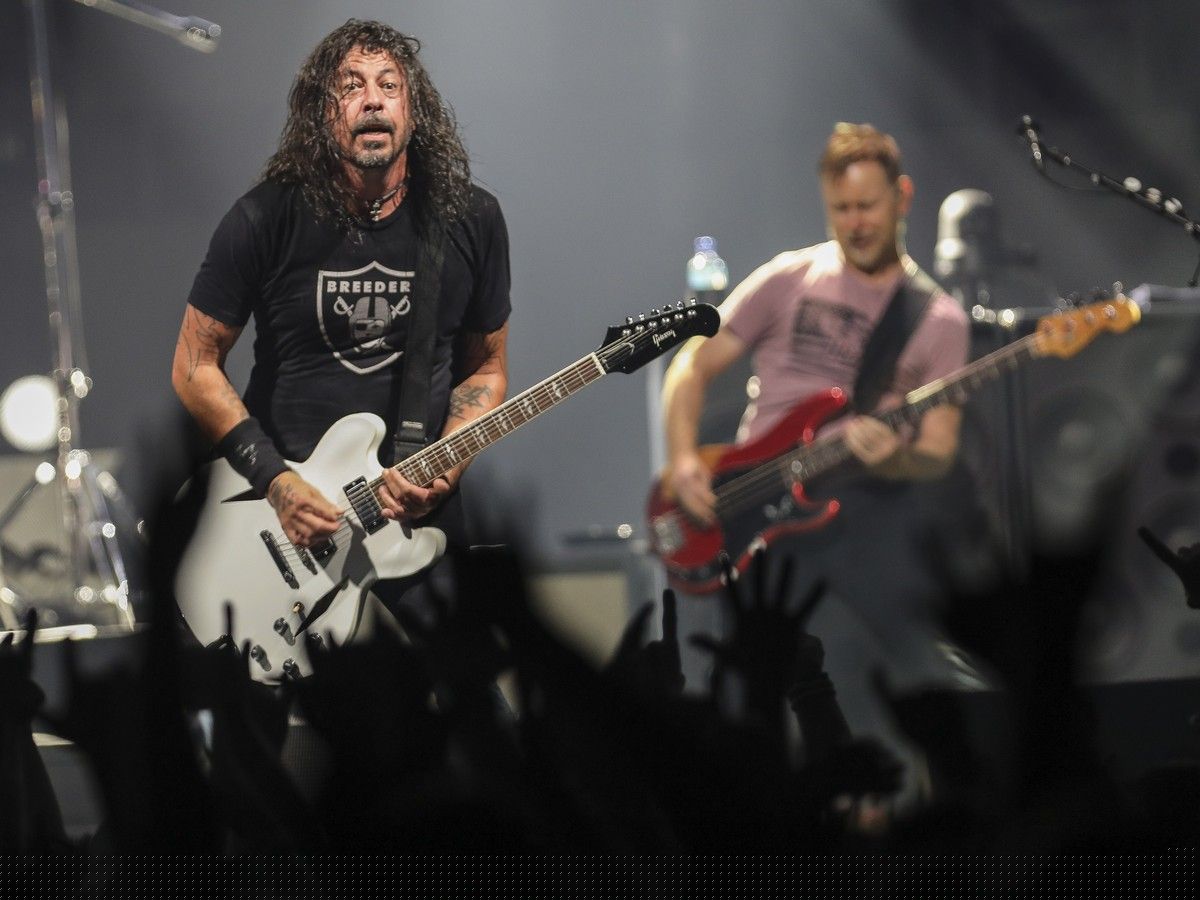 Foo Fighters deliver hit-filled set at Toronto's Rogers Stadium