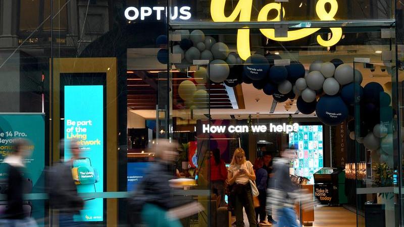 Optus could face multimillion-dollar penalty over Triple-0 failure, with chief executive’s position under fire
