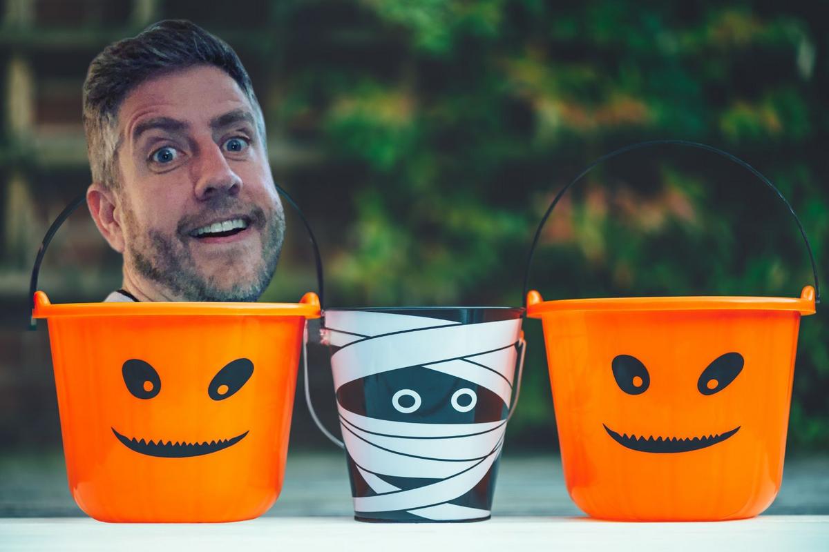 How Steve Enjoys Trick-or-Treating, Dad-Style