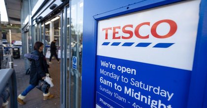 Woman turns £3 Tesco roses into 'expensive-looking' 60-piece bouquet