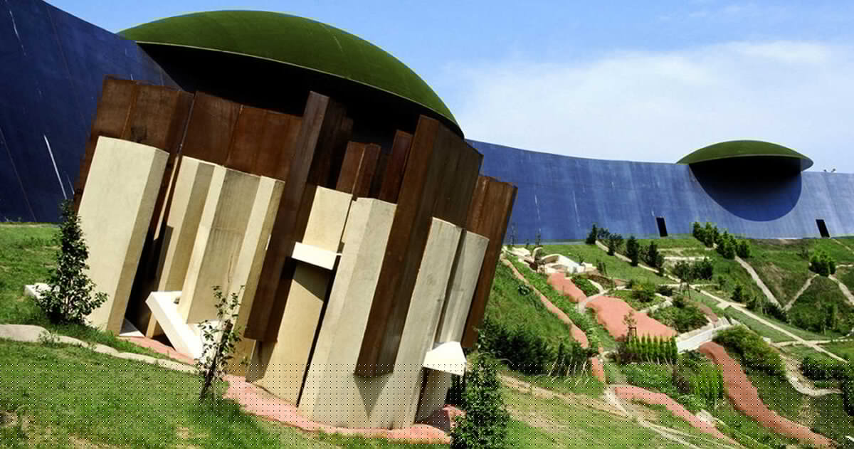could an uncomfortable home extend life? arakawa + gins put architecture to the test