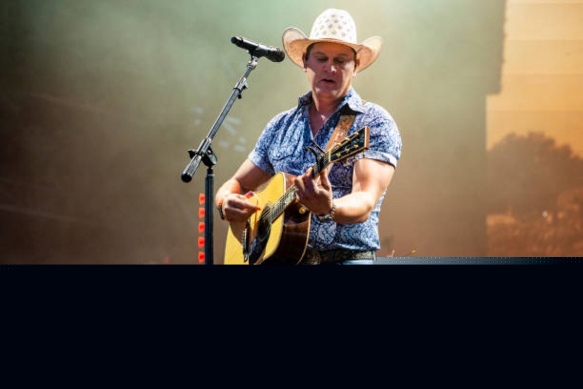 Don't Miss This Country Artist Coming to Loveland This Fall