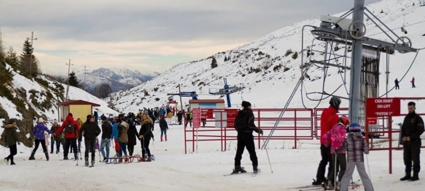 Trashësia e borës në Kodrën e Diellit është 34 centimetra