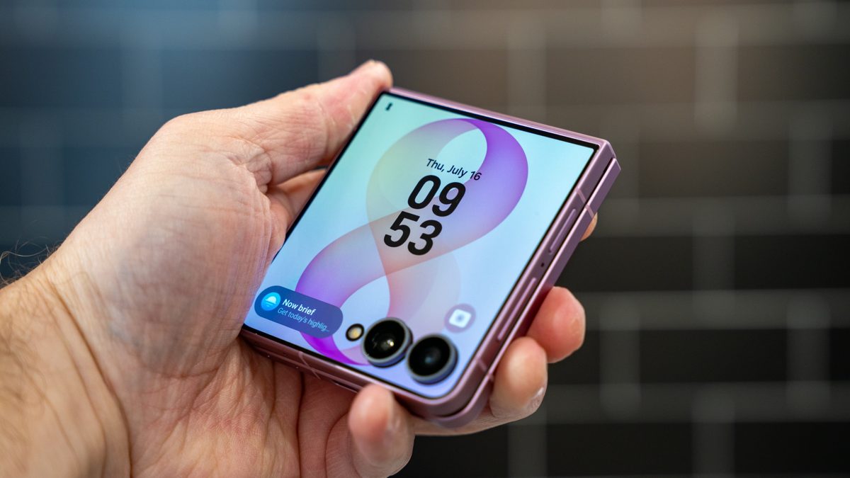 Samsung Galaxy Z Flip 8 vs. Motorola Razr Ultra: Flip Phone Face-Off
