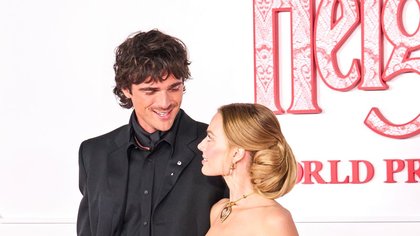 The ‘Wuthering Heights’ World Premiere Was Blood Red and Black Tie