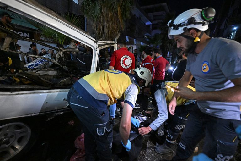 Συρία: Δύο νεκροί και 13 τραυματίες σε έκρηξη οχήματος στην Τζαραμάνα – Τρίτη επίθεση μέσα σε έναν μήνα