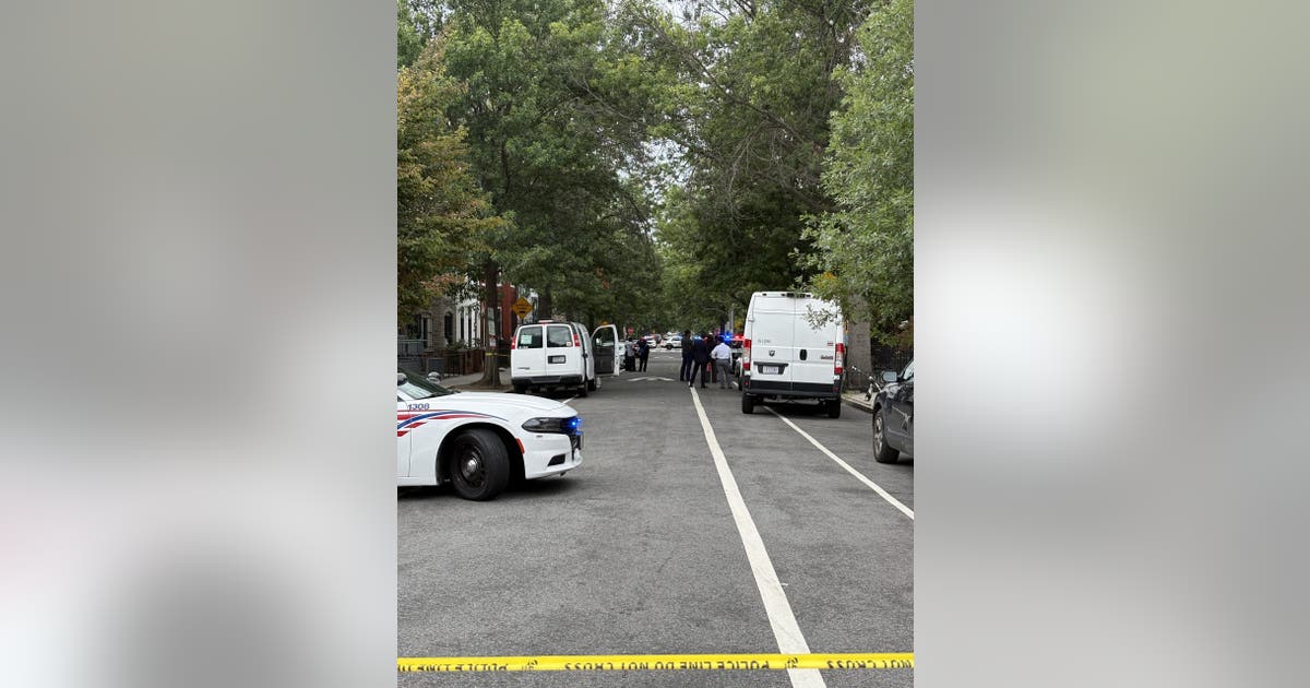 1 man dead, 1 hospitalized after Northwest DC double shooting