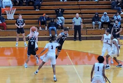 Silver Streaks Boys Basketball Team Loses To Peoria At Manual Shootout