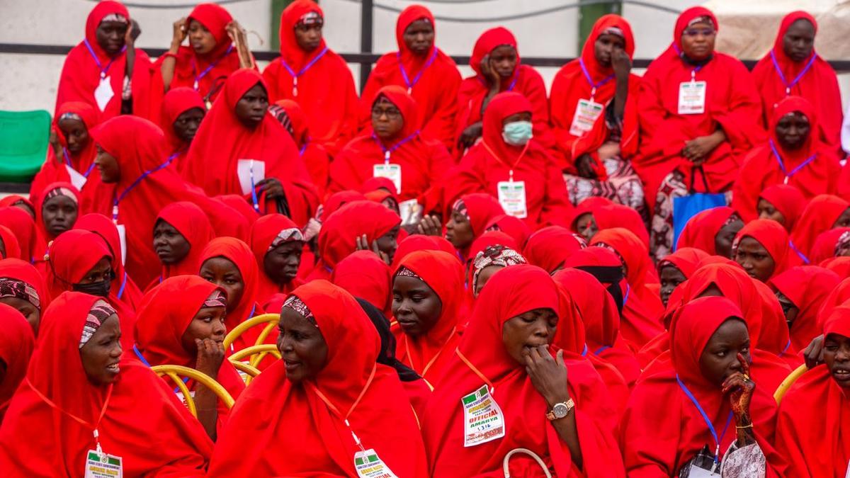 Mass wedding in Nigeria sees 1500 couples tie the knot