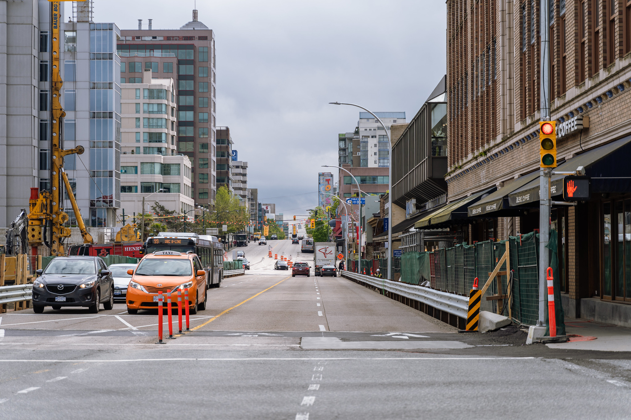 Calls for bus-only detour as Vancouver Broadway shutdown snarls service