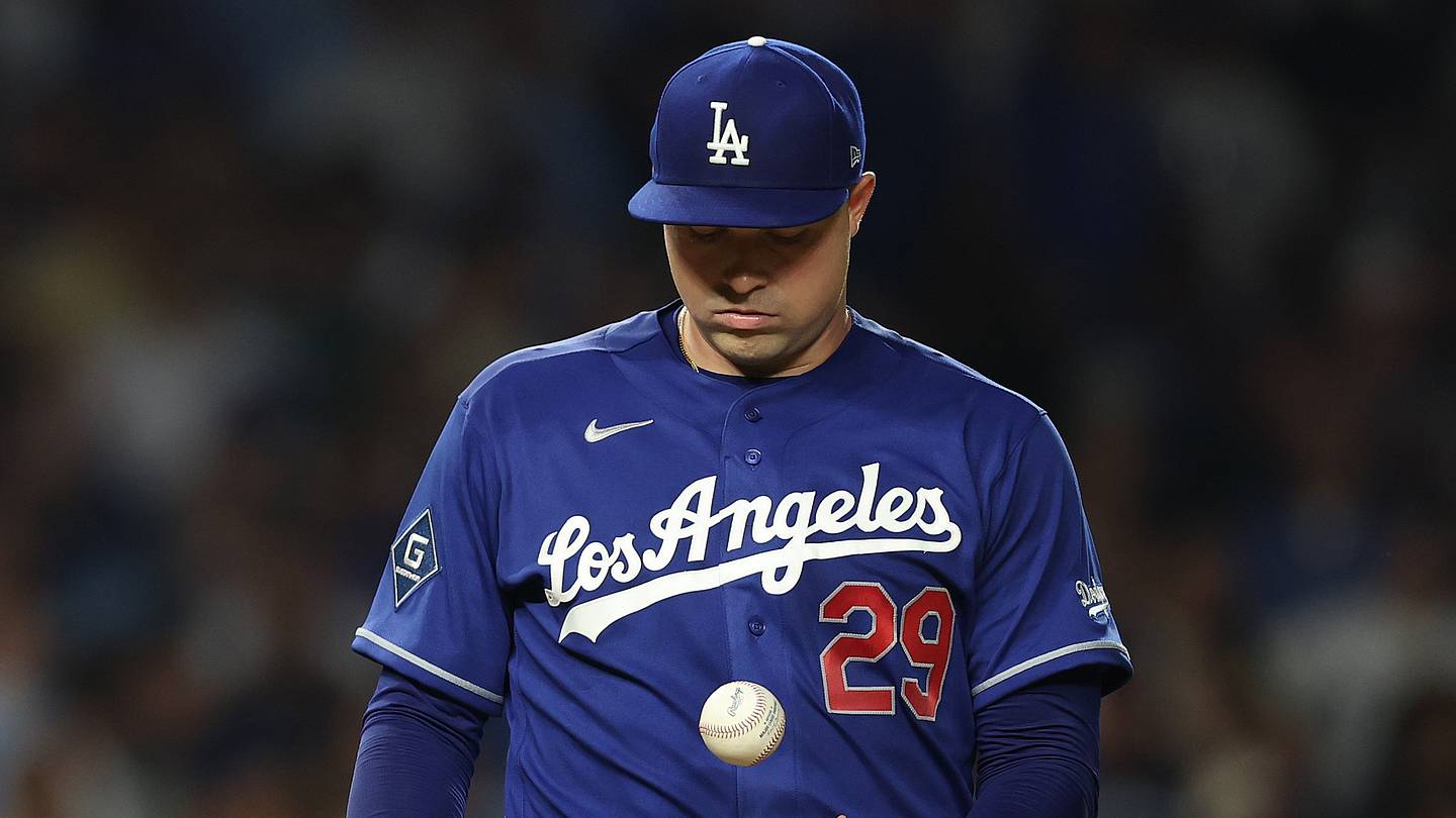 The Dodgers look startlingly beatable and Dave Roberts clearly needs to make a change