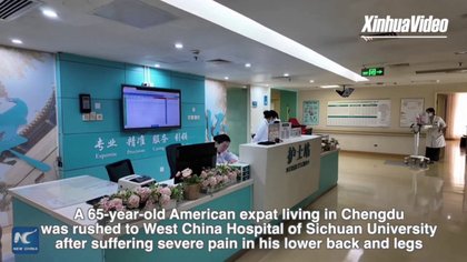 Cina: espatriato americano ringrazia West China Hospital per cure e assistenza