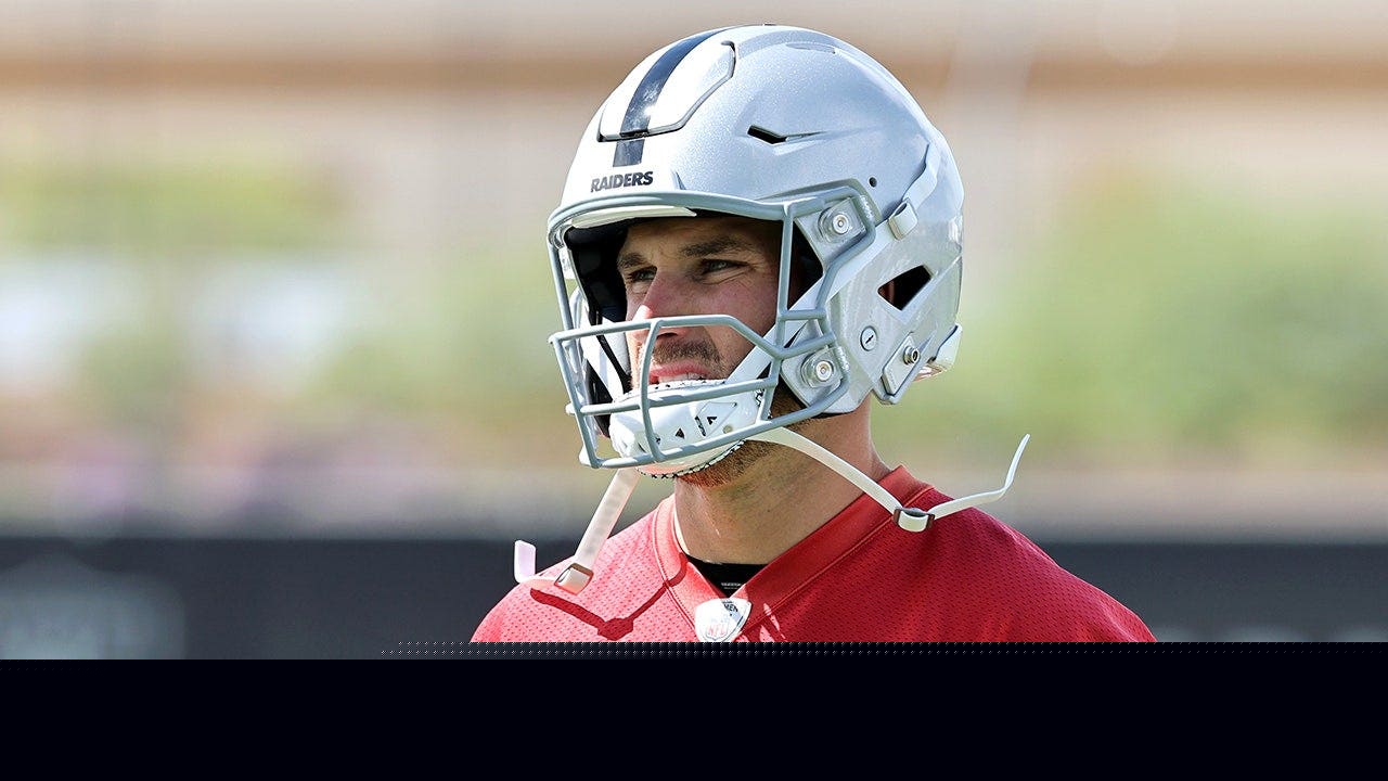 Raiders new head coach Klint Kubiak names Kirk Cousins starting QB over No. 1 pick Fernando Mendoza