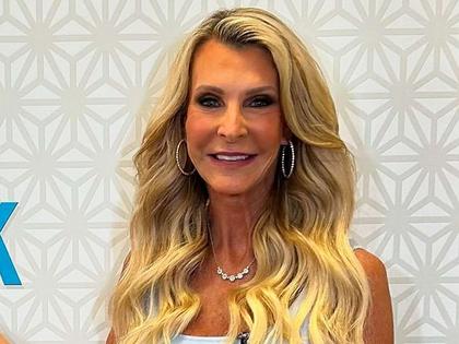 'The Golden Bachelorette' star Joan Vassos addresses rumors she secretly married Chock Chapple
