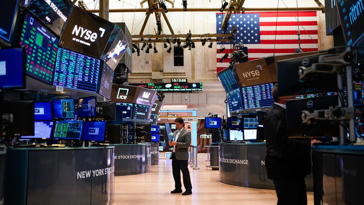 Suku Bunga The Fed hingga Gejolak Saham Teknologi jadi Sorotan