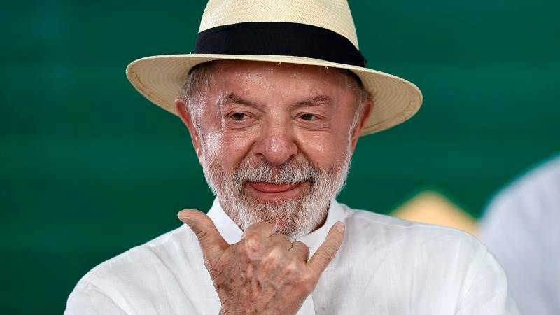 Lula registers as candidate for Brazilian elections