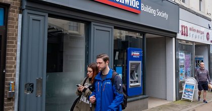 Nationwide hands 41,450 customers £175
