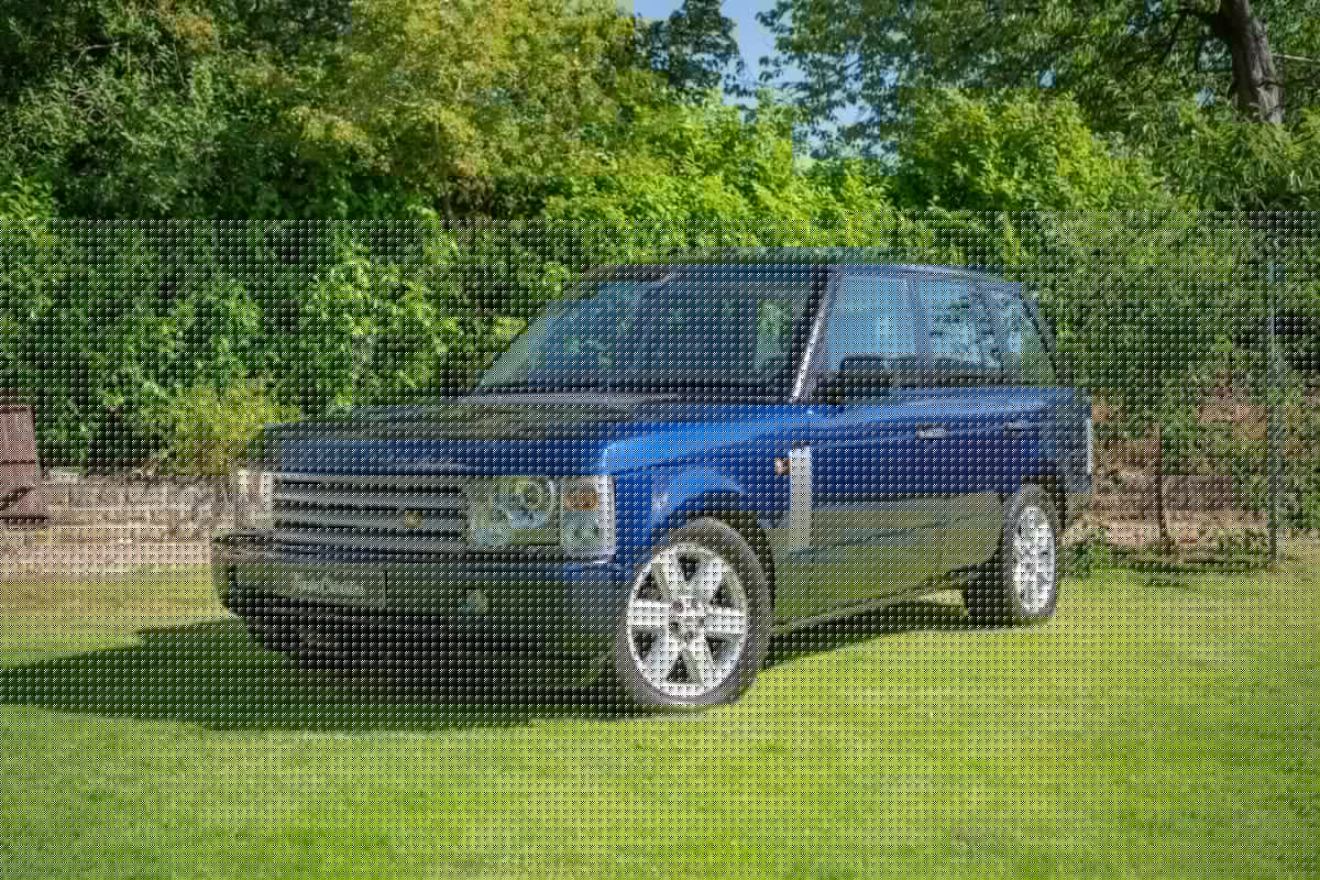 George Michael’s Range Rover Vogue heads under the hammer at auction