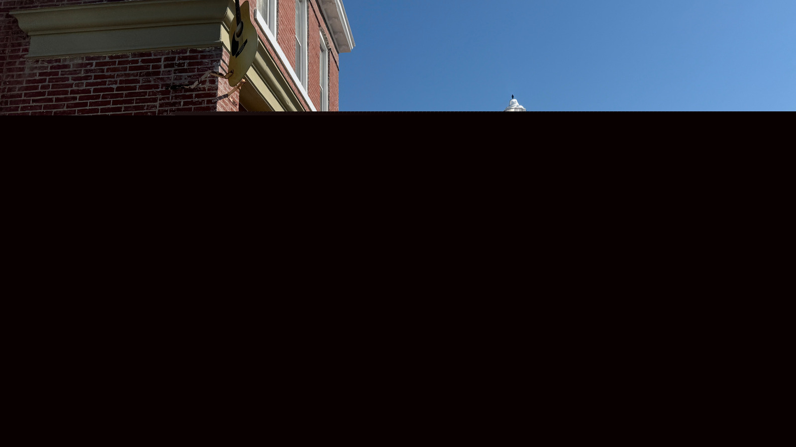 'The Crossroads Of The Nation' Is A Missouri City With Historic Sites, A Lively Downtown, And Festivals