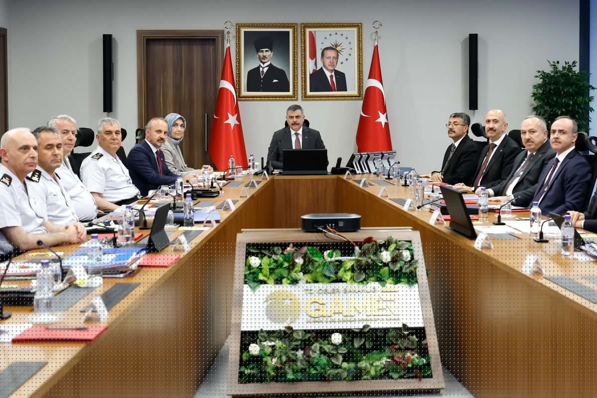 Güvenlik Toplantısı Sonrası Bakan Çiftçi'den 'Terörsüz Türkiye' Mesajı