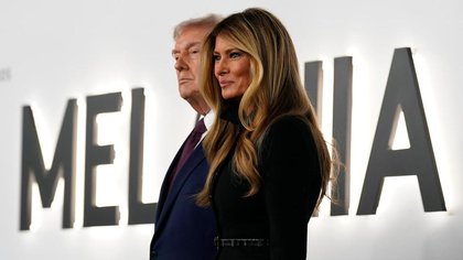 Trump cabinet attends black carpet premiere of Melania