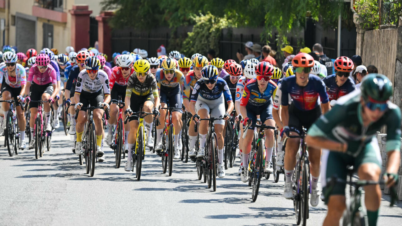 Tour de France: les coureuses ont pris le départ d'une dernière étape à suspense