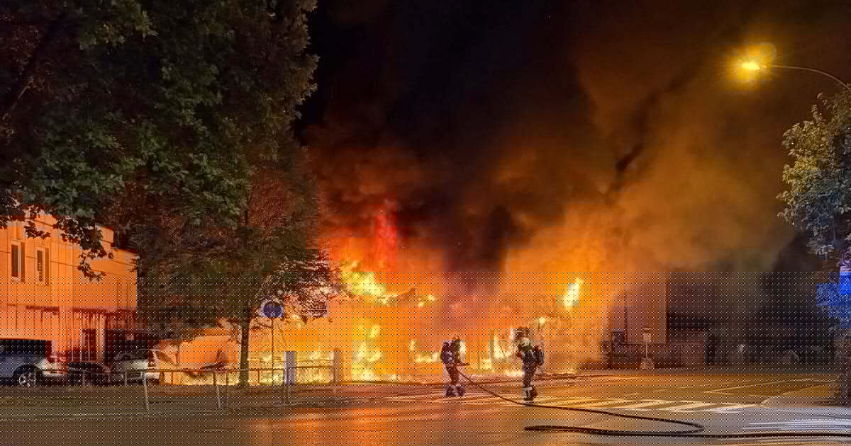 Nächtlicher Einsatz  - Inferno in Bregenz, Lokal wird Raub der Flammen