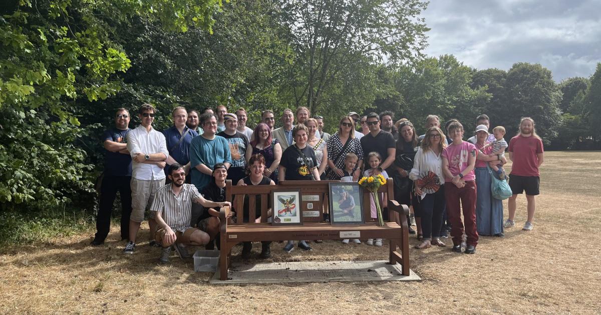 Solar‑lit bench installed in memory of Dungeons & Dragons player