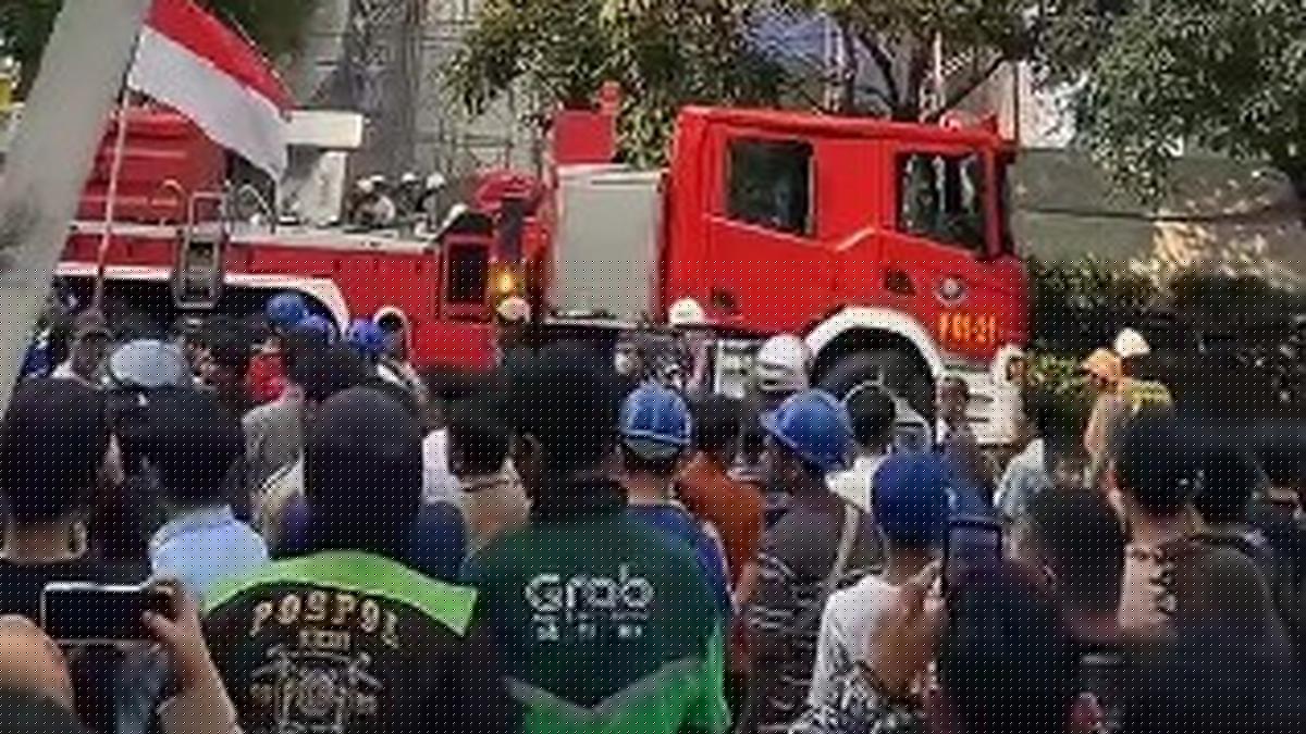 Cerita Saksi Detik-Detik Kebakaran di Gedung Cikini